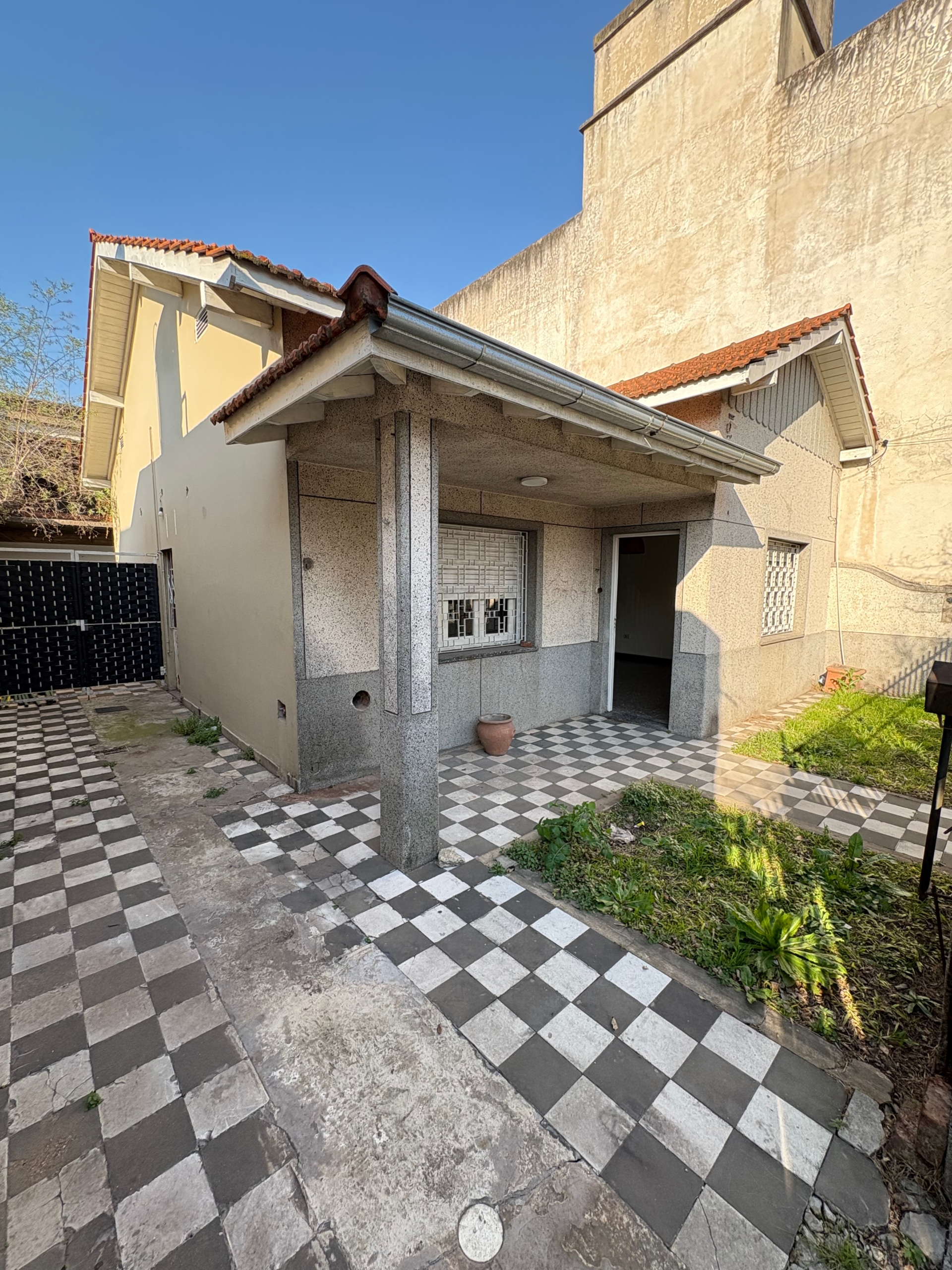 Frente - Casa en venta en Villa Bonich